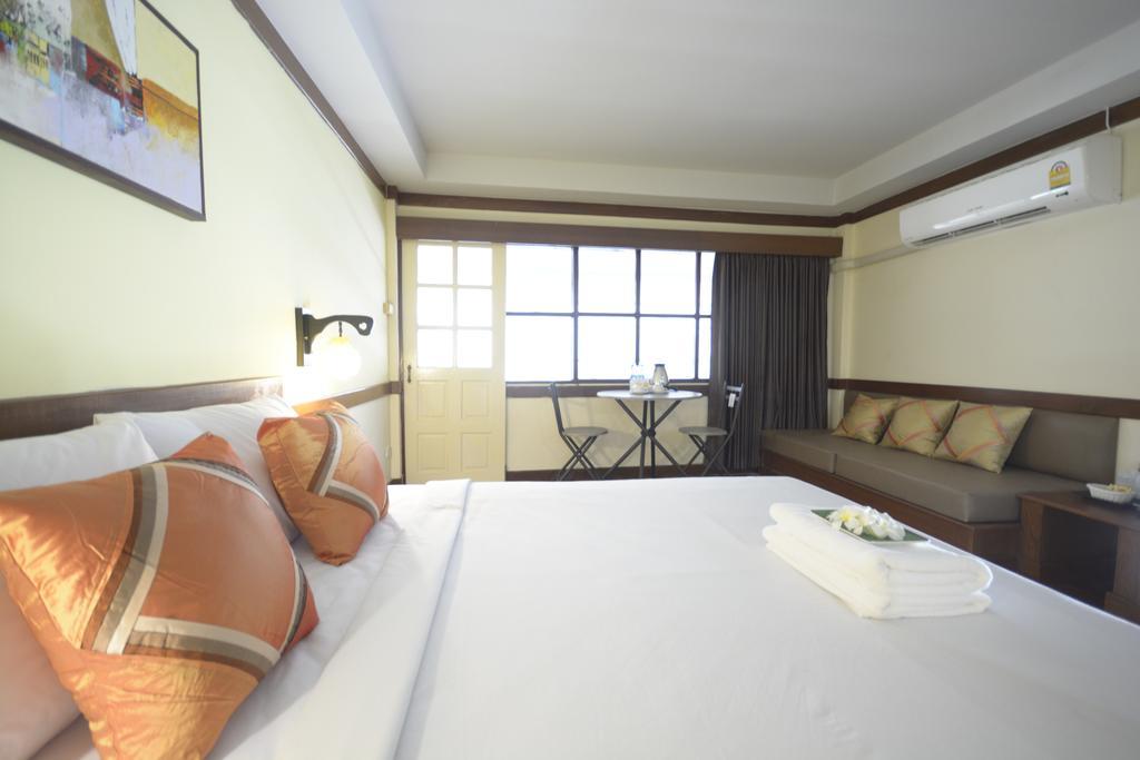 Хостел Irest Ao Nang Seafront Экстерьер фото