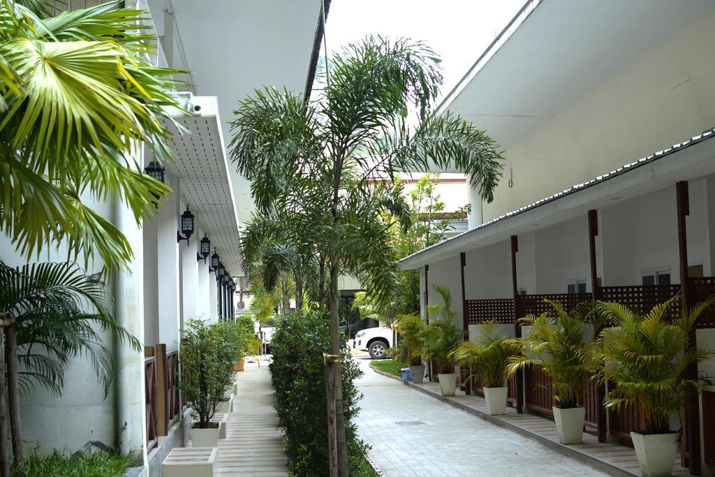 Хостел Irest Ao Nang Seafront Экстерьер фото